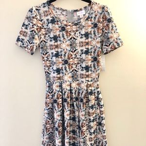 LuLaRoe Amelia (NWT) - XS